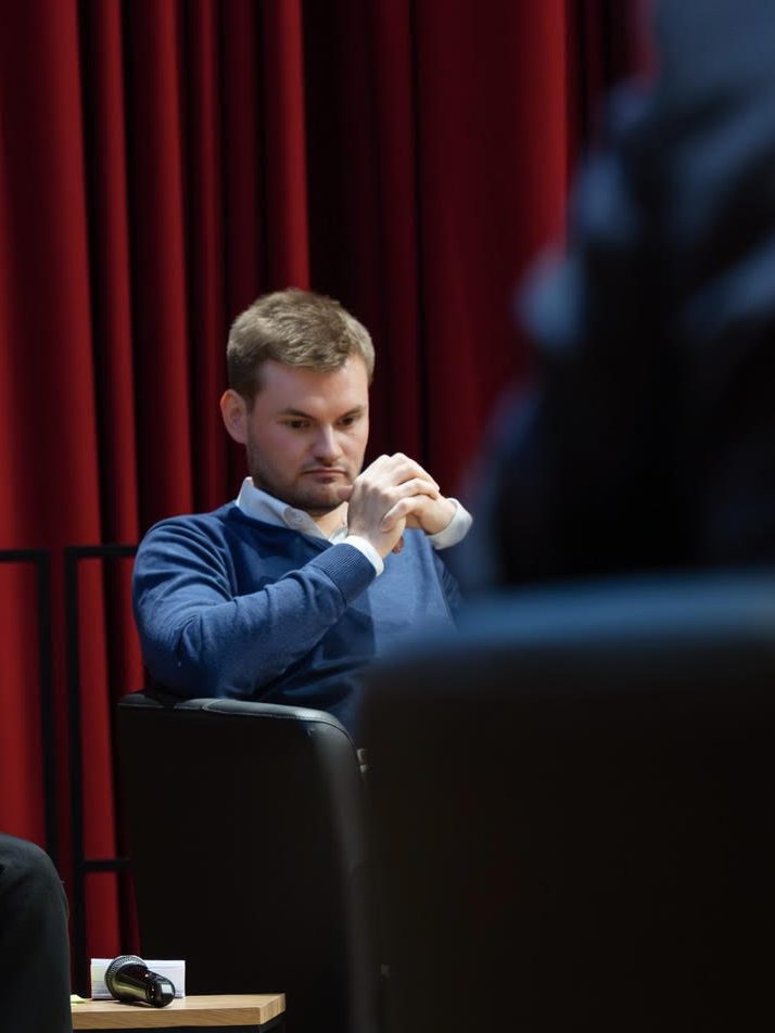 Vincent Schwarz in der Diskussion zur Finanzierung von Kultur (Foto: Marek Kruszewski)